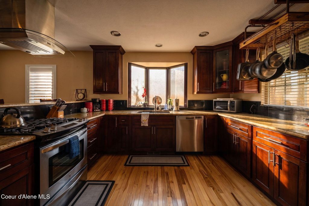 1219 E FRONT AVE, Coeur d'Alene, ID 83814 photo 5