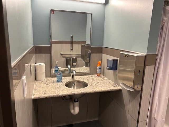 217 Sassafras Lane, Vanport, PA 15009