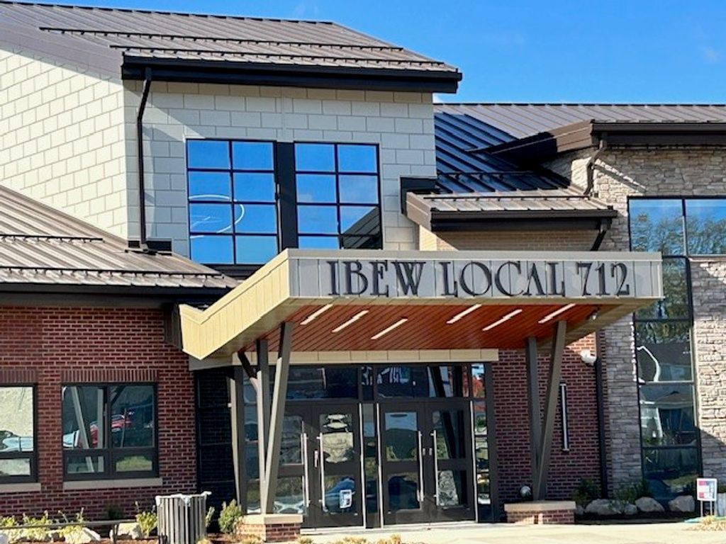 217 Sassafras Lane, Vanport, PA 15009