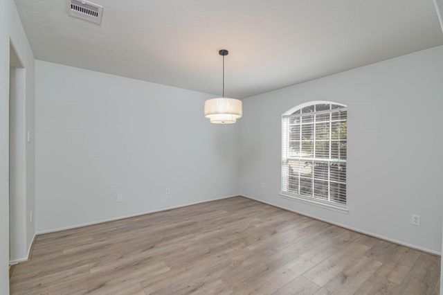 7206 Avon Park Lane, Houston, TX 77083