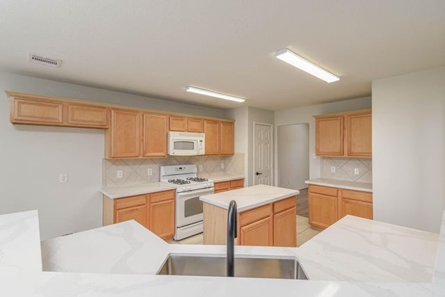 7206 Avon Park Lane, Houston, TX 77083