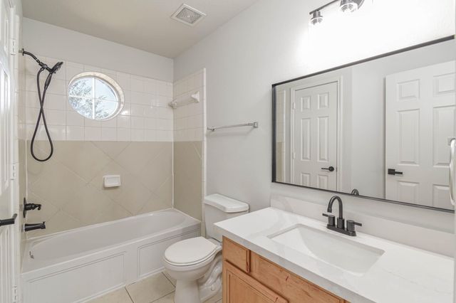 7206 Avon Park Lane, Houston, TX 77083