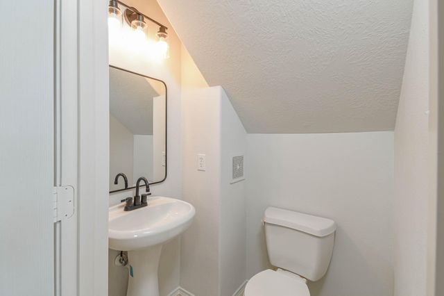 7206 Avon Park Lane, Houston, TX 77083