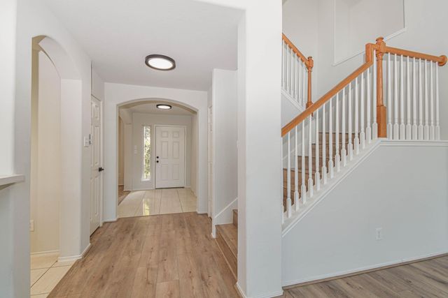 7206 Avon Park Lane, Houston, TX 77083