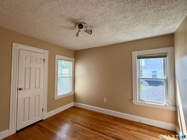11 Hine Street, West Haven, CT 06516