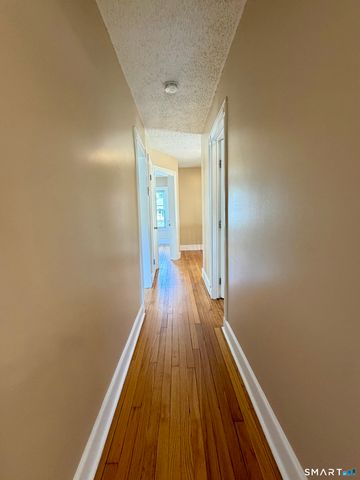 11 Hine Street, West Haven, CT 06516