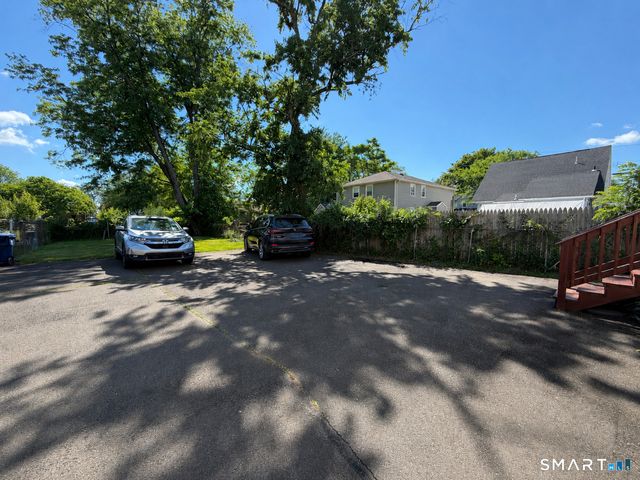 11 Hine Street, West Haven, CT 06516