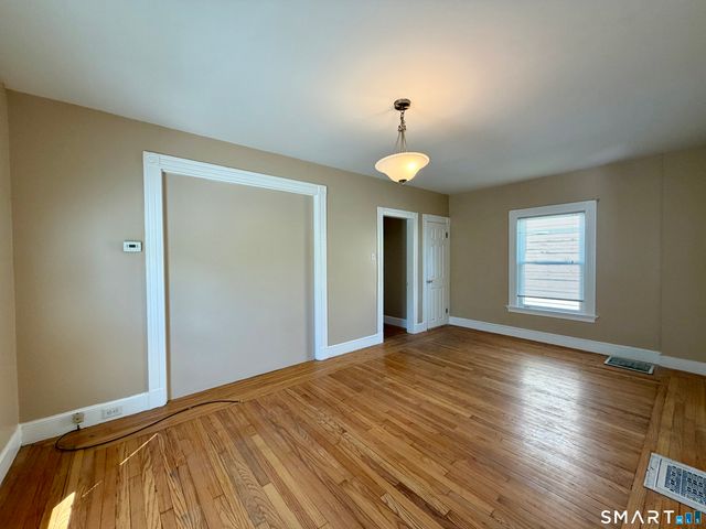 11 Hine Street, West Haven, CT 06516