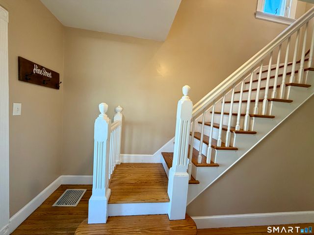 11 Hine Street, West Haven, CT 06516