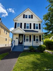 11 Hine Street, West Haven, CT 06516