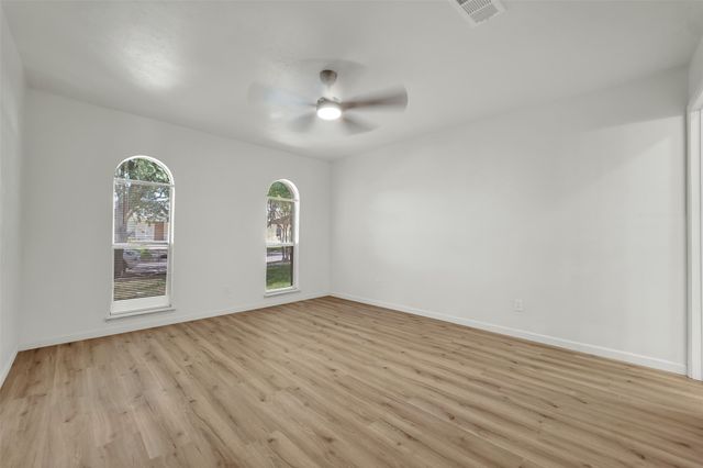 2032 Ash Hill Road, Carrollton, TX 75007