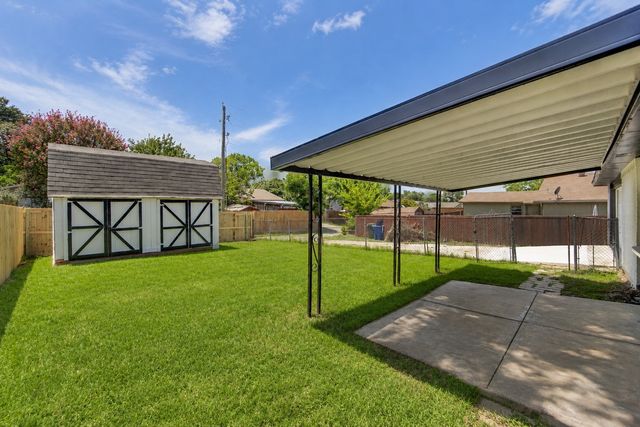 2032 Ash Hill Road, Carrollton, TX 75007