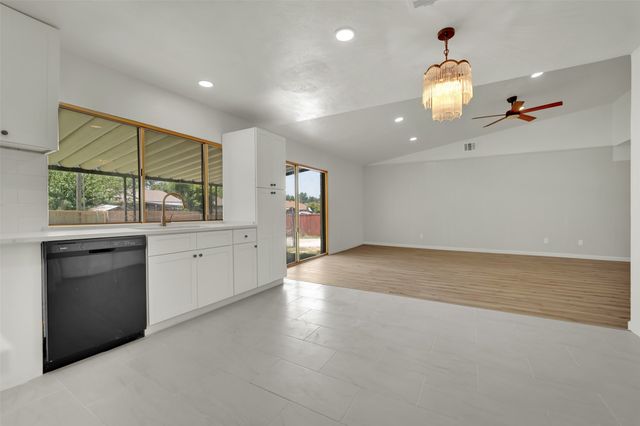 2032 Ash Hill Road, Carrollton, TX 75007