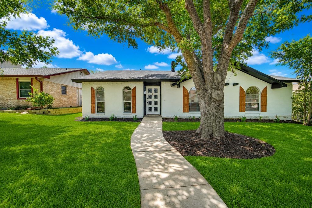 2032 Ash Hill Road, Carrollton, TX 75007