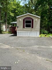 248 HARDING HIGHWAY #E8, Newfield, NJ 08344