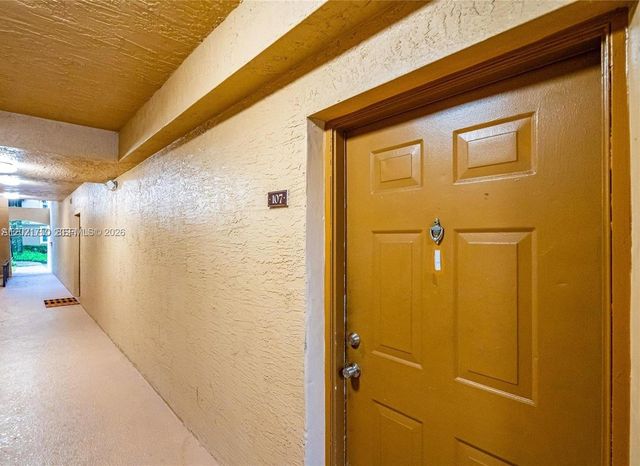 215 SW 117th Ter 14107, Pembroke Pines, FL 33025