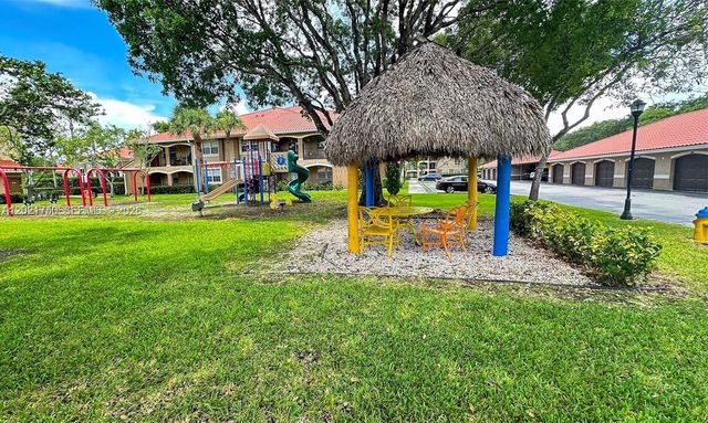 215 SW 117th Ter 14107, Pembroke Pines, FL 33025