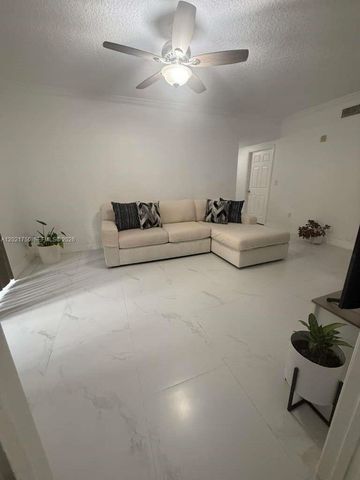 215 SW 117th Ter 14107, Pembroke Pines, FL 33025