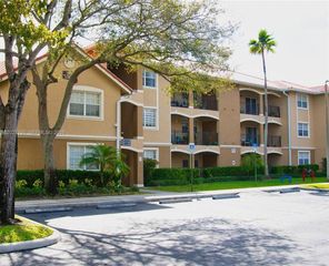 215 SW 117th Ter 14107, Pembroke Pines, FL 33025