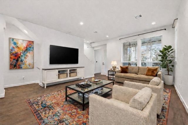 2712 Grand Fountains Drive H, Houston, TX 77054