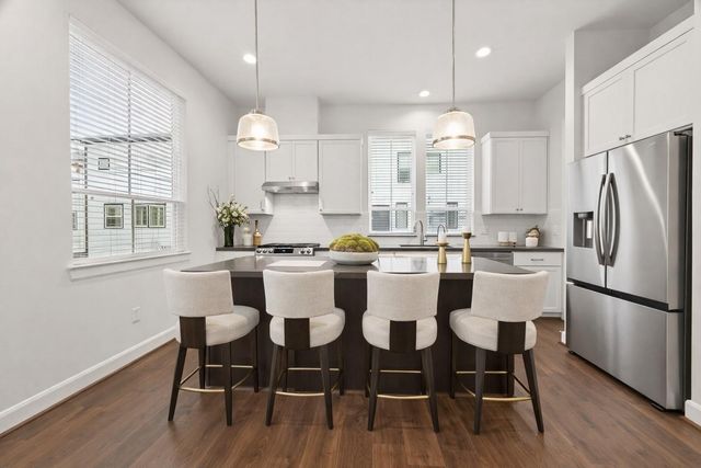 2712 Grand Fountains Drive H, Houston, TX 77054