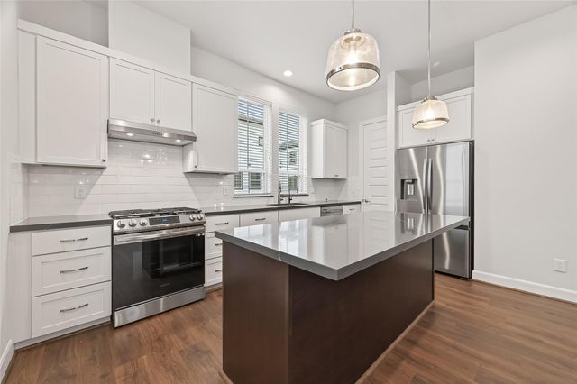 2712 Grand Fountains Drive H, Houston, TX 77054