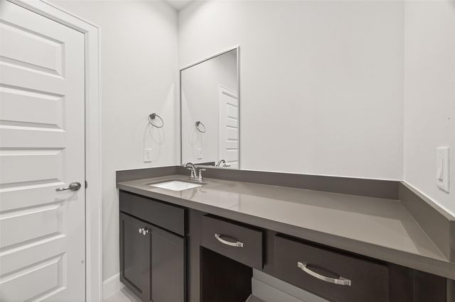 2712 Grand Fountains Drive H, Houston, TX 77054