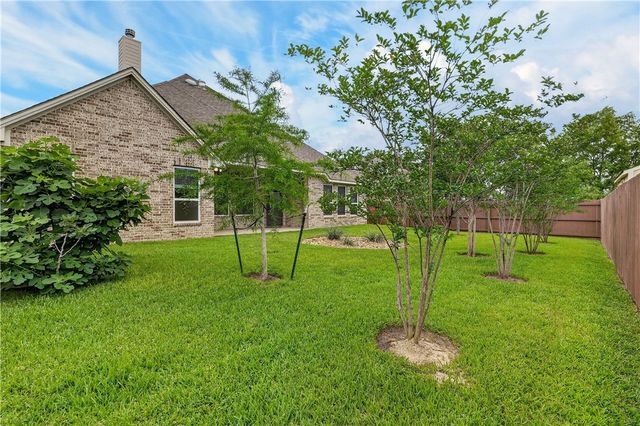 4008 High Creek Court, College Station, TX 77845