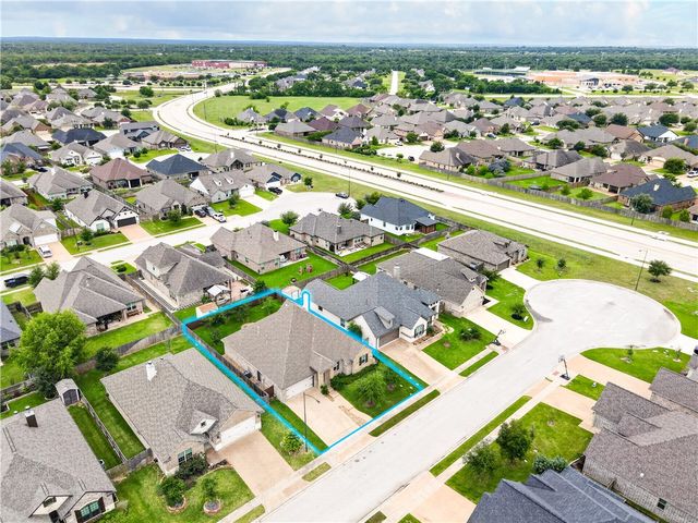 4008 High Creek Court, College Station, TX 77845