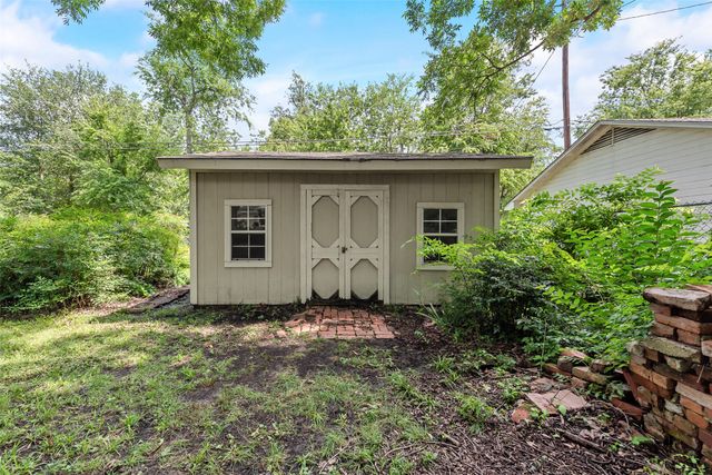 210 Elm Drive, Terrell, TX 75160