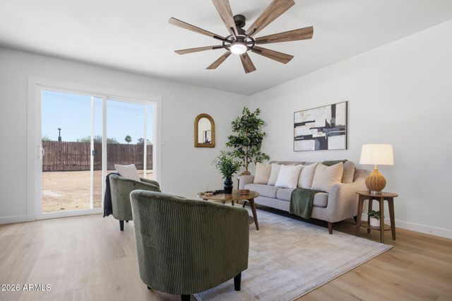 1733 W PERALTA Avenue, Mesa, AZ 85202