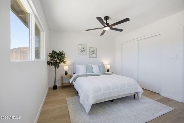 1733 W PERALTA Avenue, Mesa, AZ 85202