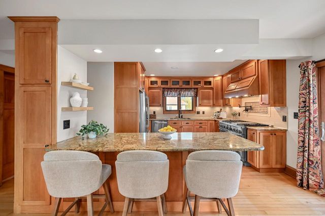 2438 Lefeber AVENUE, Wauwatosa, WI 53213