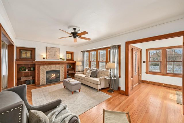 2438 Lefeber AVENUE, Wauwatosa, WI 53213