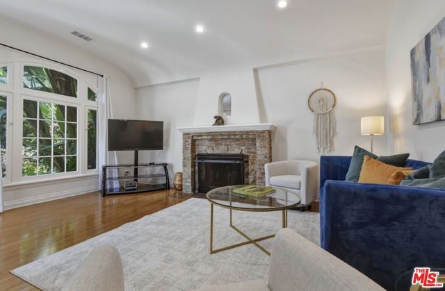 8704 Ashcroft Avenue, West Hollywood, CA 90048