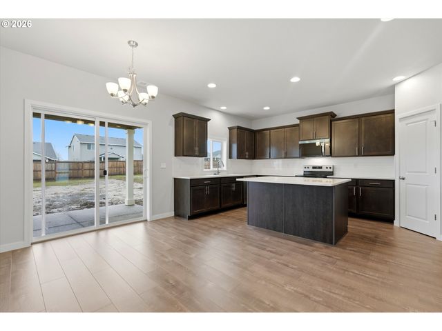 550 E Fourth St, Yamhill, OR 97148