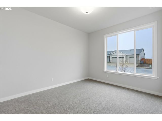 550 E Fourth St, Yamhill, OR 97148