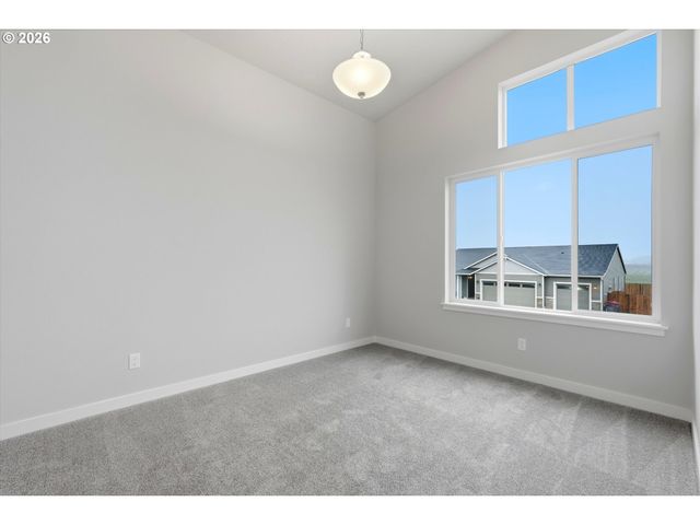 550 E Fourth St, Yamhill, OR 97148