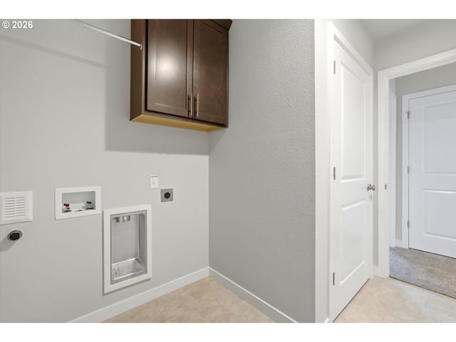 550 E Fourth St, Yamhill, OR 97148