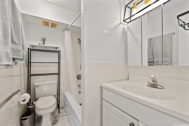 2421 Tusitala Street 803, Honolulu, HI 96815