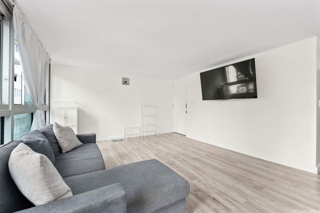 2421 Tusitala Street 803, Honolulu, HI 96815