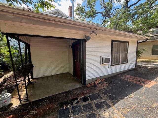 804 W Hickory Street, Denton, TX 76201