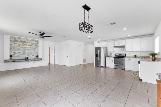 213 LAKE LUCERNE WAY, Winter Haven, FL 33881