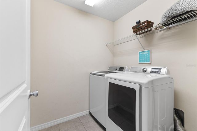 213 LAKE LUCERNE WAY, Winter Haven, FL 33881