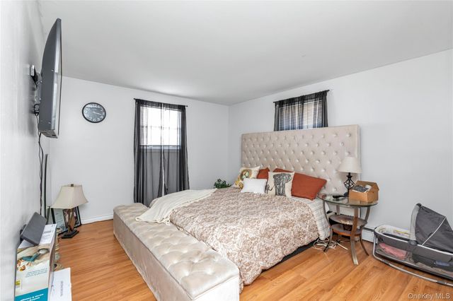 201 Montauk Street, Valley Stream, NY 11580
