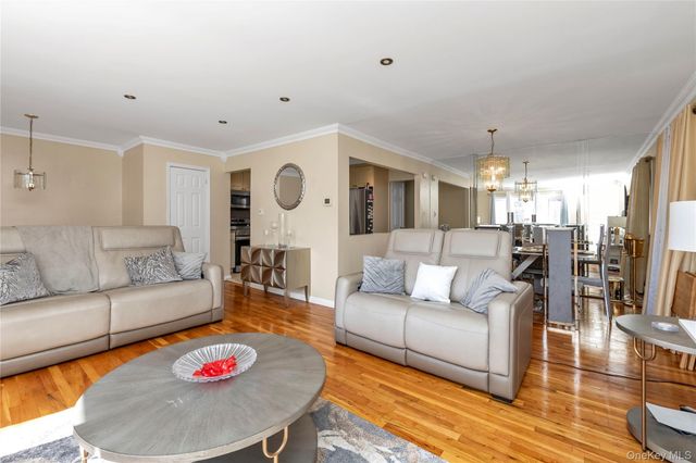 201 Montauk Street, Valley Stream, NY 11580
