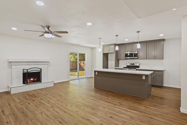 1828 Celeste, Modesto, CA 95355