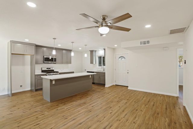 1828 Celeste, Modesto, CA 95355