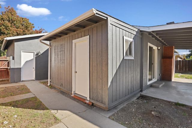 1828 Celeste, Modesto, CA 95355