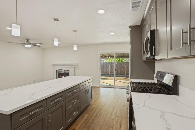 1828 Celeste, Modesto, CA 95355